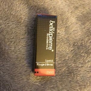Bellapierre mineral lipstick - Envy